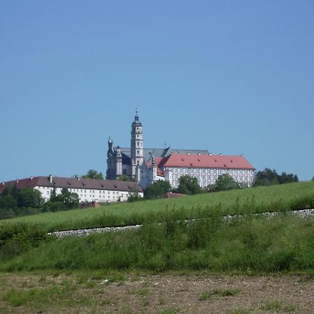 Tagungshaus Im Kloster Neresheim Hotel Esterno foto