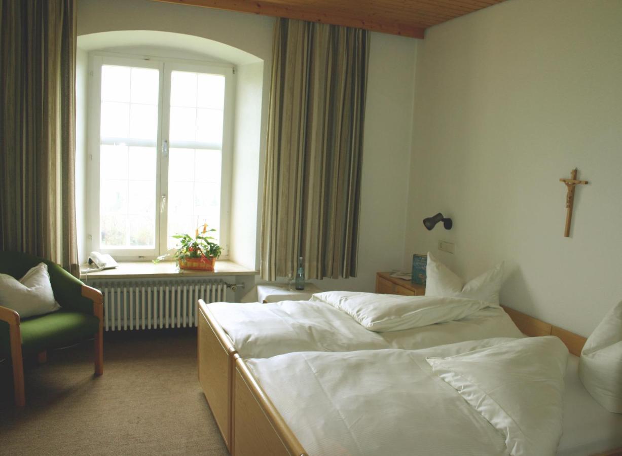 Tagungshaus Im Kloster Neresheim Hotel Esterno foto