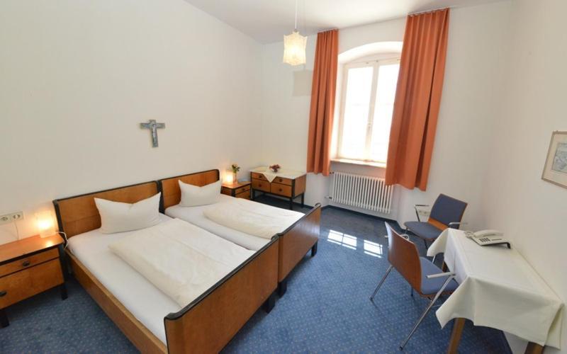 Tagungshaus Im Kloster Neresheim Hotel Esterno foto