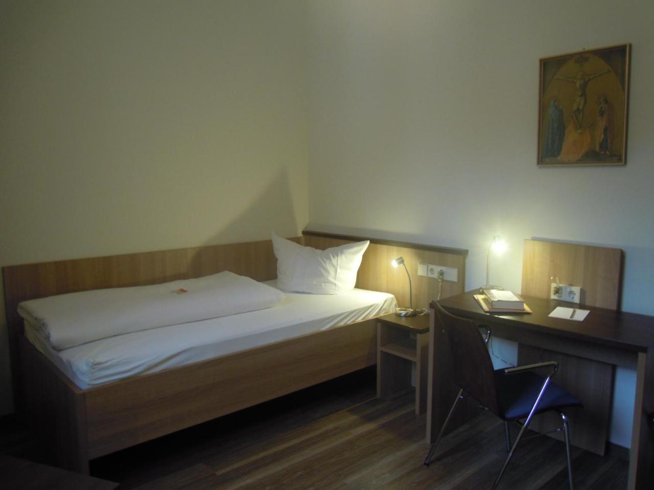 Tagungshaus Im Kloster Neresheim Hotel Esterno foto