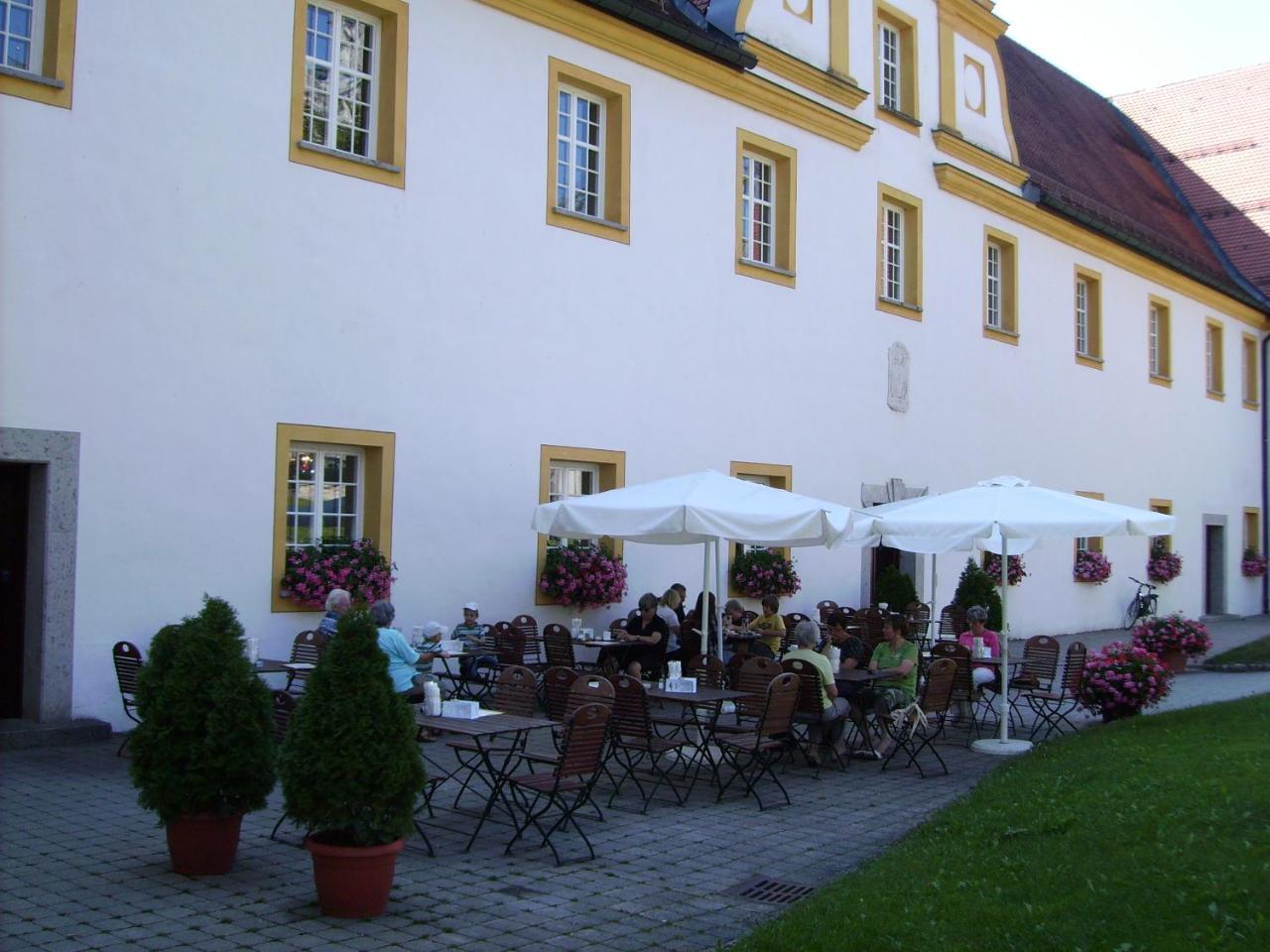 Tagungshaus Im Kloster Neresheim Hotel Esterno foto