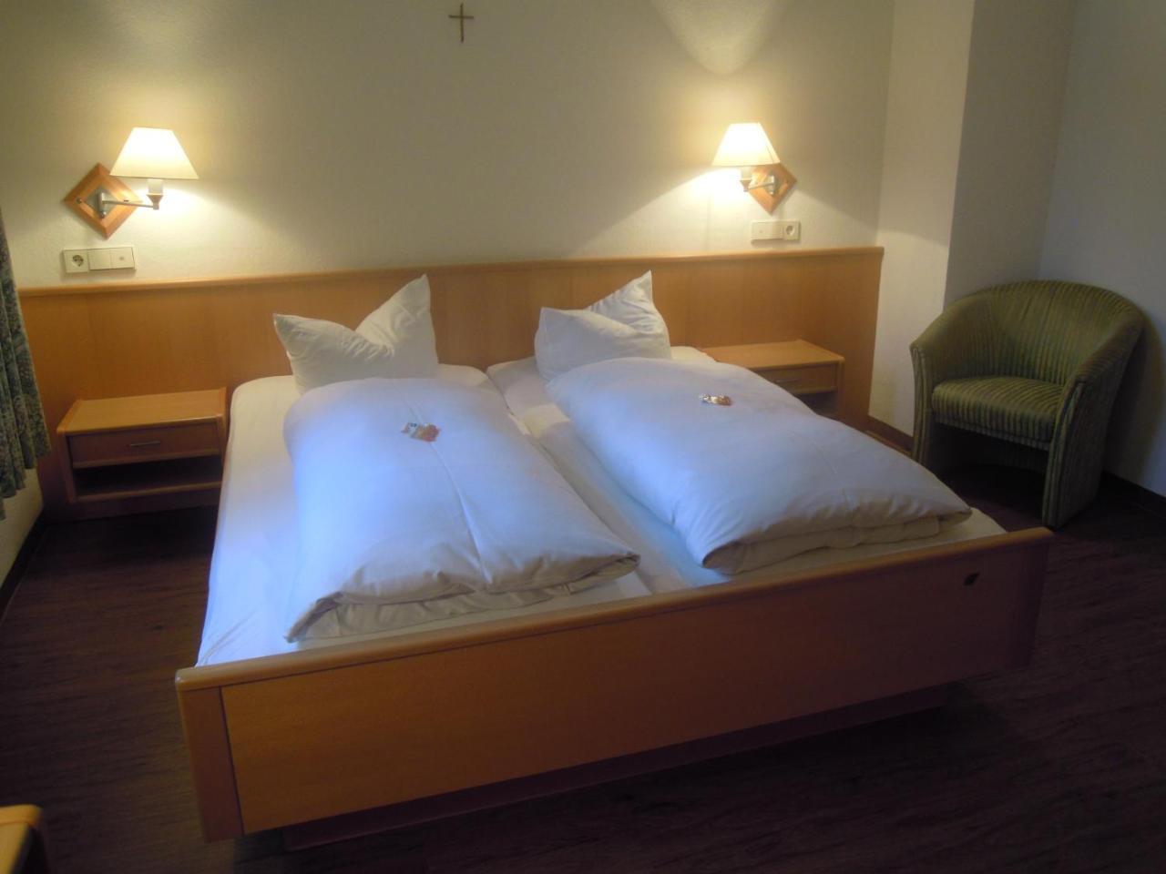 Tagungshaus Im Kloster Neresheim Hotel Esterno foto